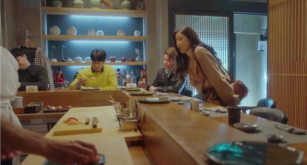 《我的上流世界》劇中李寶英同款是Chlo&eacute; Daria咖啡色小型肩背提包，NT$60,200。