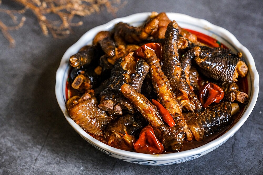 《胖老闆誠意肉粥》銷魂麻辣雞腳