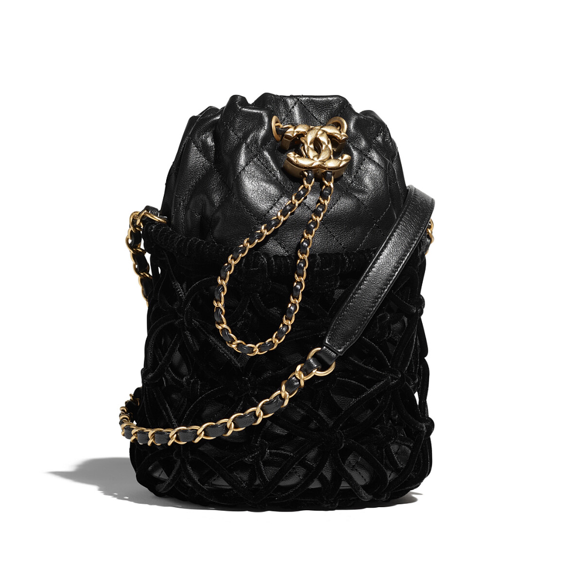 黑色天鵝絨辮飾金屬扣環皮穿鍊束口包,NT177,100