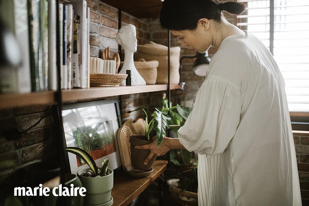 11:00am 為出門做一些準備工作：下午大多在處理工作事務，通常需要在不同地點移動，可能是工作室或是園藝店，偶爾還需要搭車到外縣市幫客人找植物。