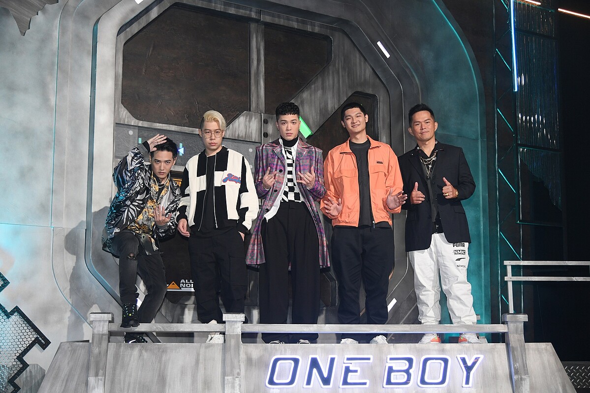 《大嘻哈時代》左起熊仔、剃刀蔣、J.Sheon、Leo王、大支