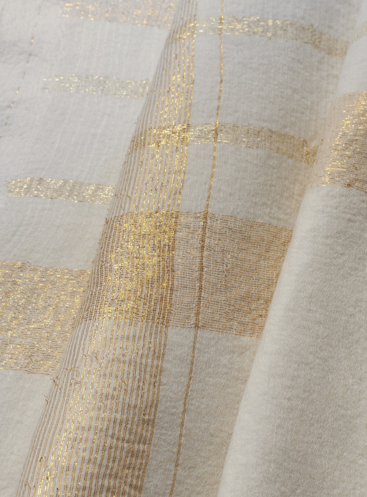 Méridien 格紋毯，售價未定。