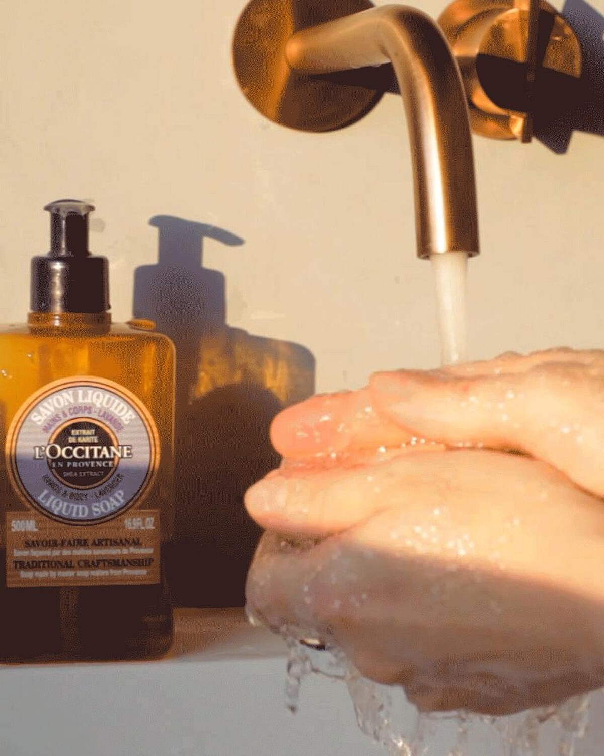 歐舒丹 乳油木薰衣草潔手沐浴液式皂300ml，NT.880、500ml，NT1,280