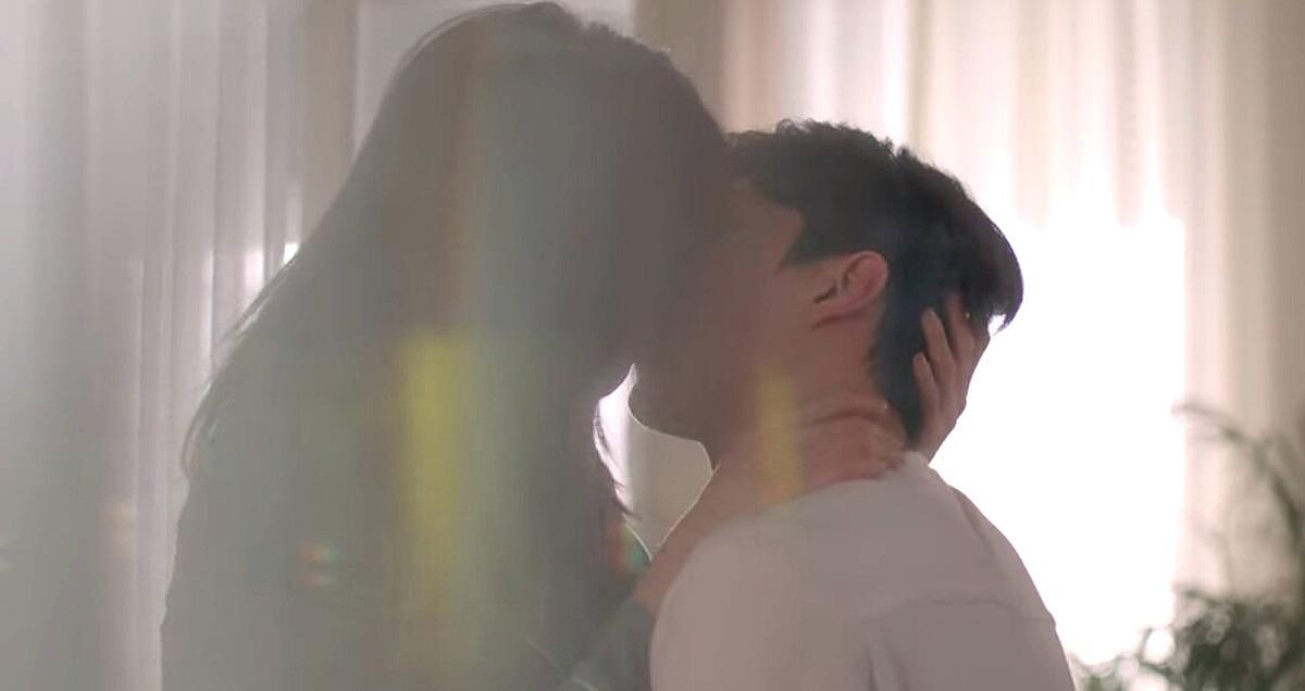 無法抗拒的他》 光速上本壘？1分鐘限制級「動作戲」超火熱！