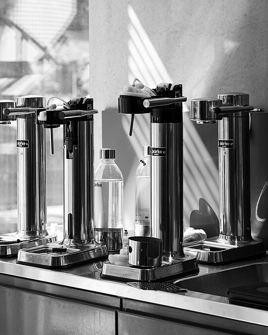 外觀全不繡鋼的氣泡水機，產品外型質感出眾。