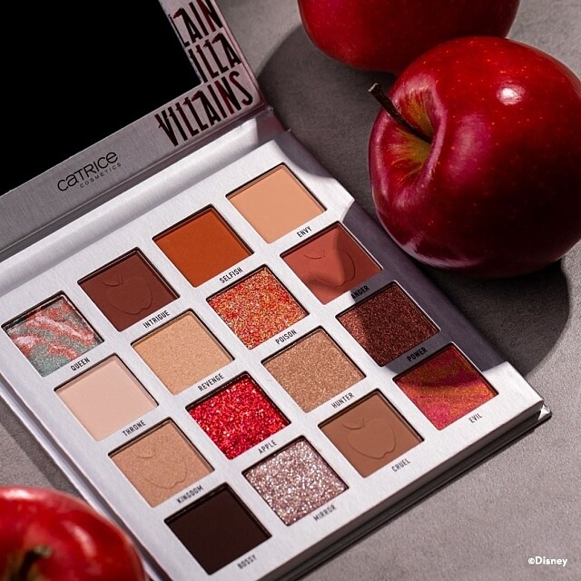 Disney&times;essence壞皇后眼影盤