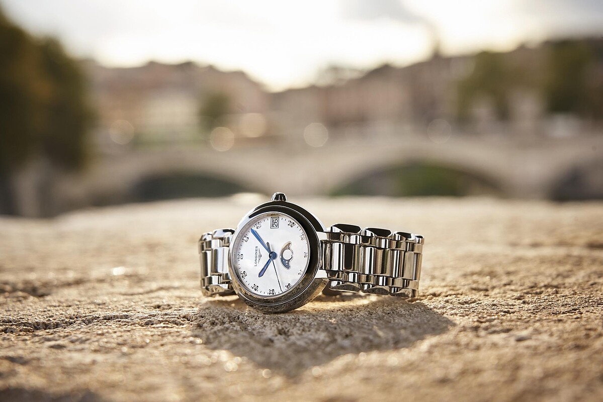 Longines浪琴表PrimaLuna新月系列腕錶，參考售價NT46,700 