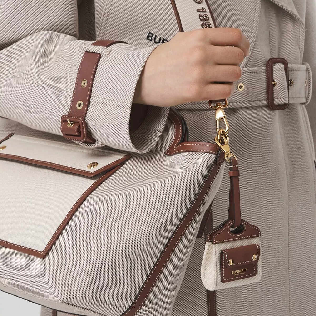 雙色調AirPods耳機盒，NT14,900