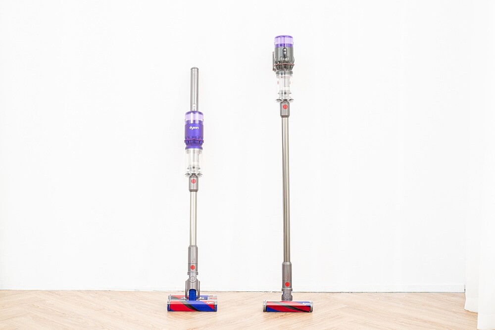 （左） Dyson Omni-glide、（右）Dyson Micro 1.5kg
