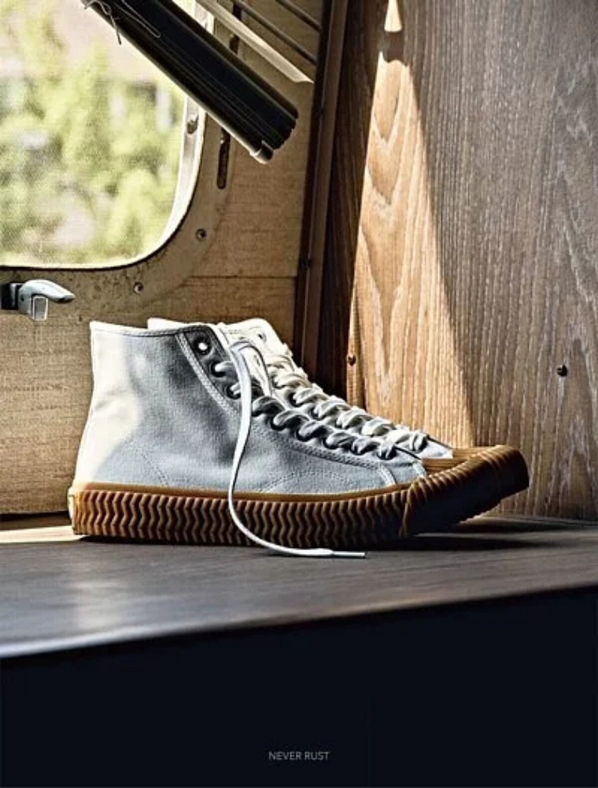 Excelsior經典焦糖高筒餅乾鞋，NT2,680