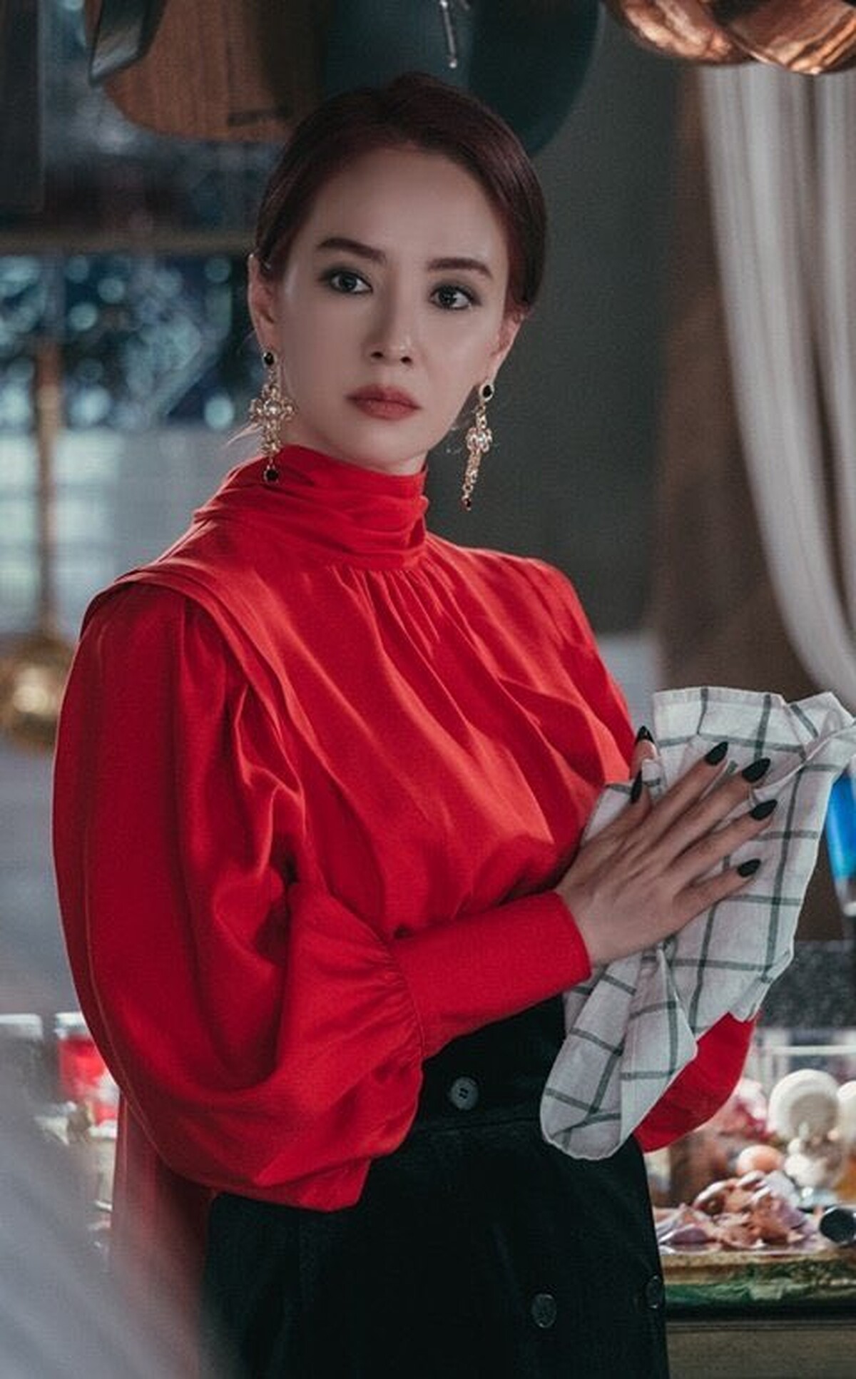 宋智孝 《來魔女食堂吧》演繹華麗優雅造型