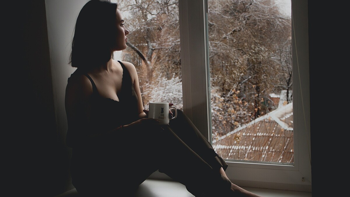 疫情時代半數人有情緒困擾！避免憂鬱症上身～心理師公開10大居家防疫Do&amp;Don't建議