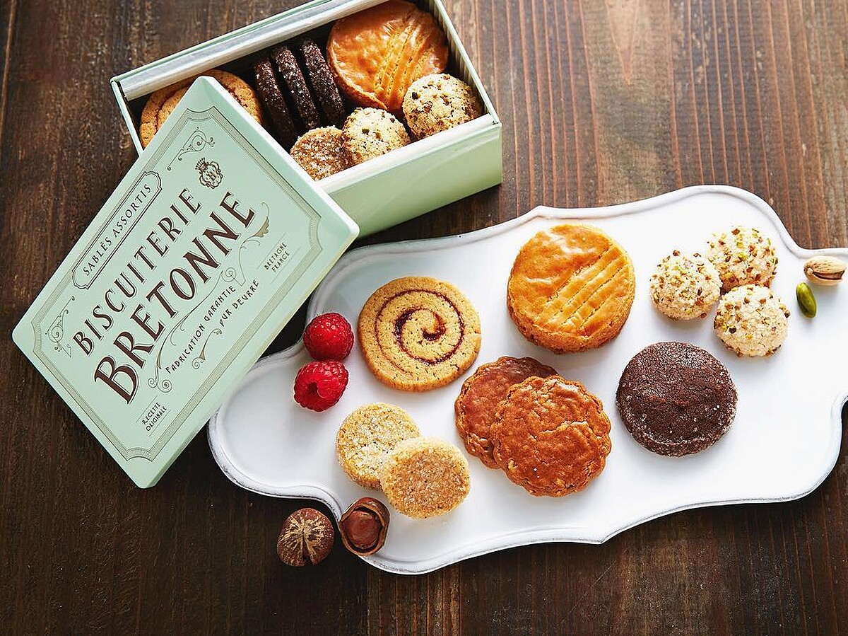 內有七種餅乾。