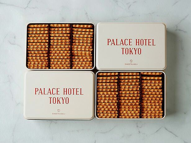 椰子餅乾禮盒日幣3,780元（含稅）。