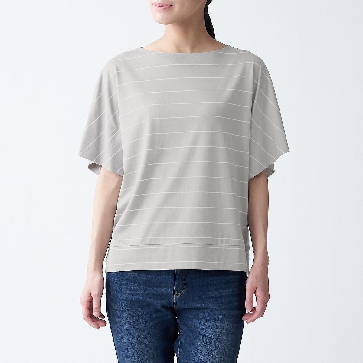 棉混莫代爾寬版蝴蝶袖T恤，NT$590