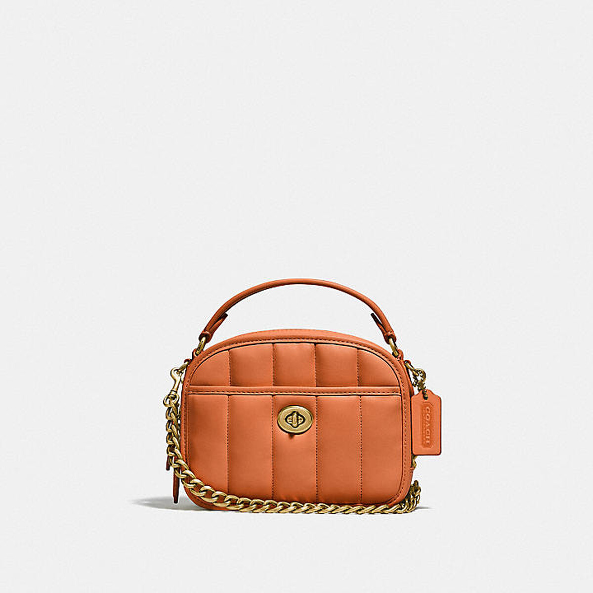 Coach Lunchbox 頂部提把絎縫手袋,售價NT$23,800