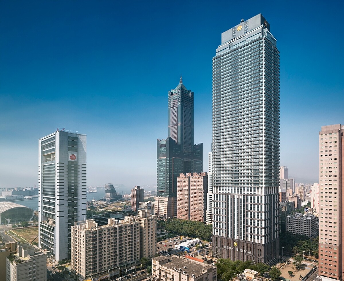 高雄洲際酒店座落交通華地段