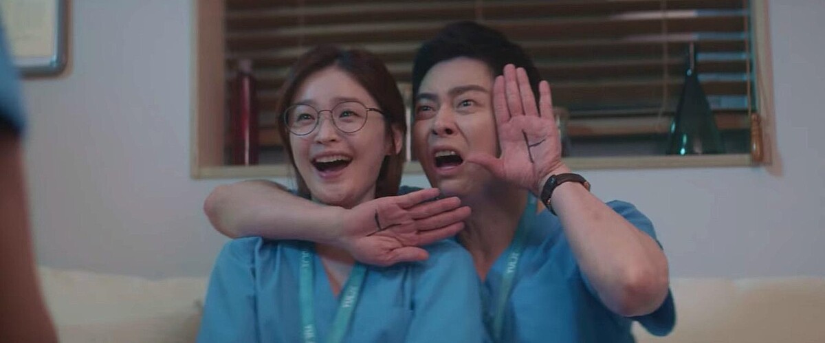 《機智醫生生活2》曹政奭「淘氣翊晙」根本「人間表情包」