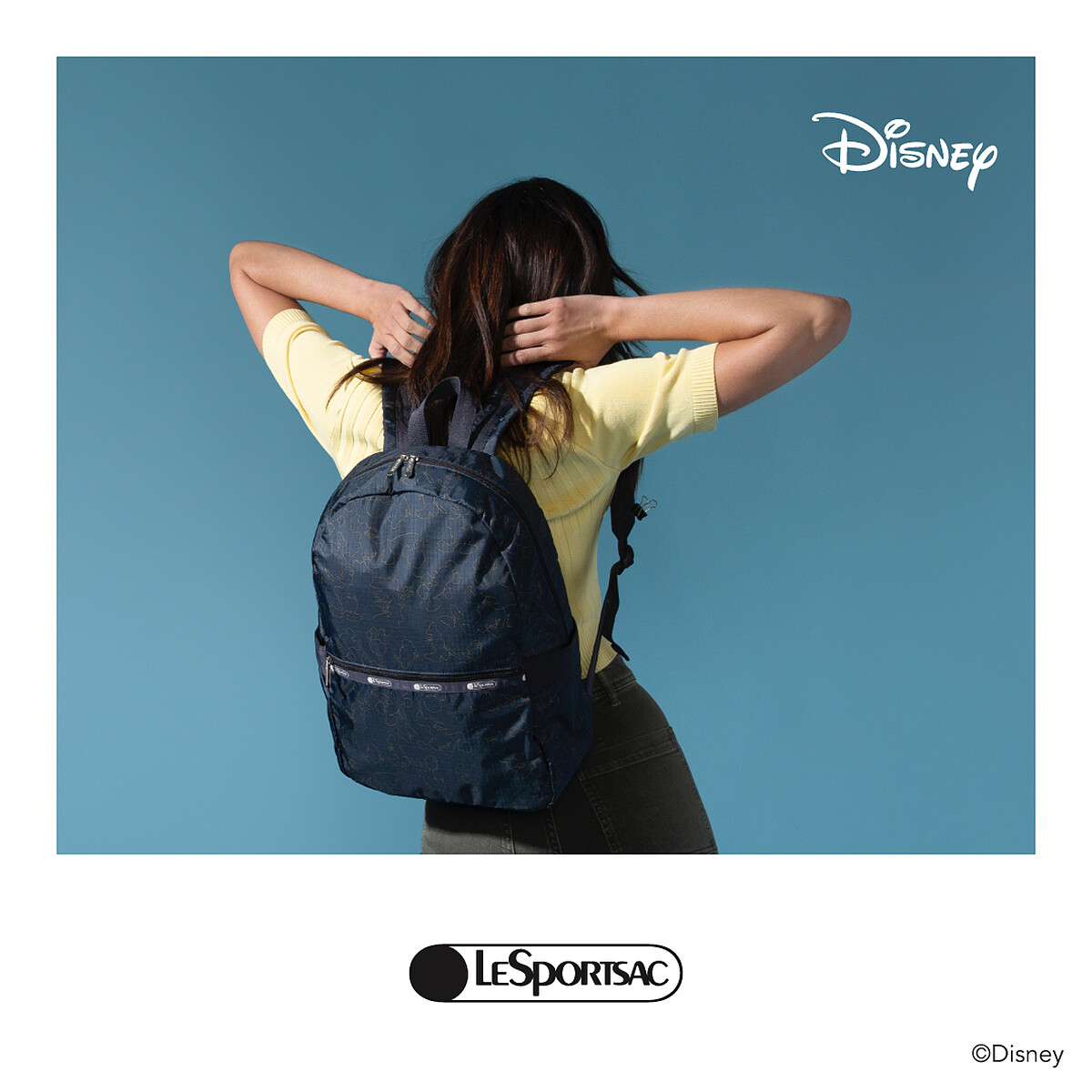 《米奇隱身術》小梯形化妝包NT1,300、兩用托特包NT3,850、功能後背包NT7,200