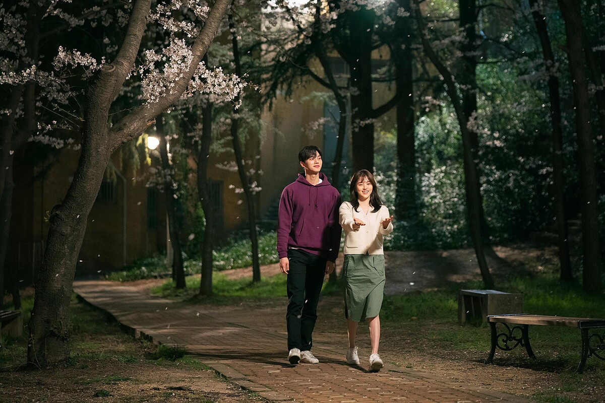 韓劇《無法抗拒的他》韓韶禧穿搭