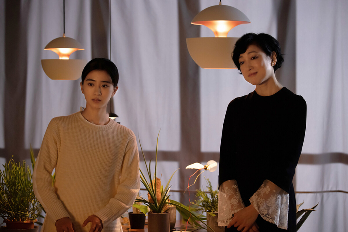 DCW &eacute;ditions 的 Here Comes the Sun 吊燈。（購買請洽THC現代歐洲進口燈飾）