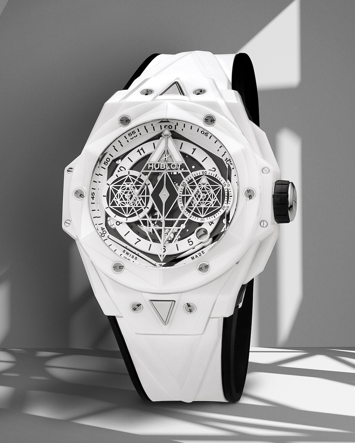Hublot 宇舶錶 Big Bang Sang Bleu II系列陶瓷計時碼錶，售價NT847,000