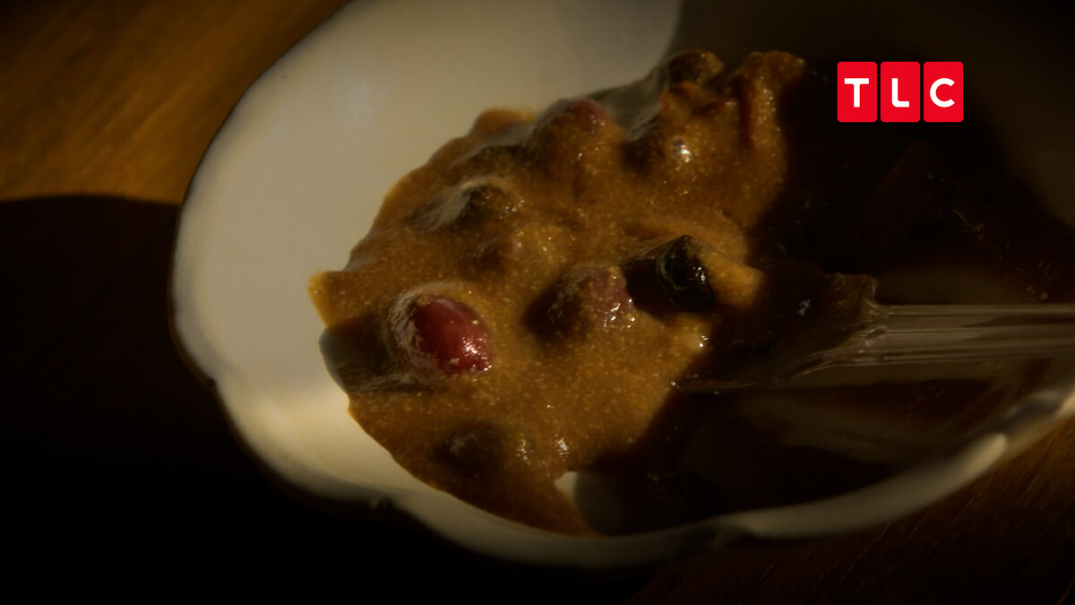 以豆子、糯米粉與醃黃柏烹調而成的黃柏雜燴，黃柏在這道菜中的角色更接近香料。