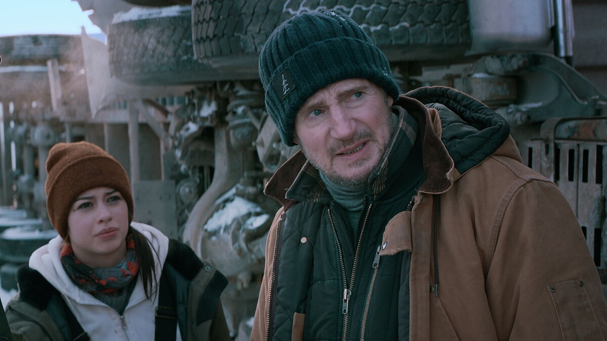 「地表最強老爸」連恩尼遜年度災難動作片 《疾凍救援》冰上飆車場面超狂~來真的欲罷不能!