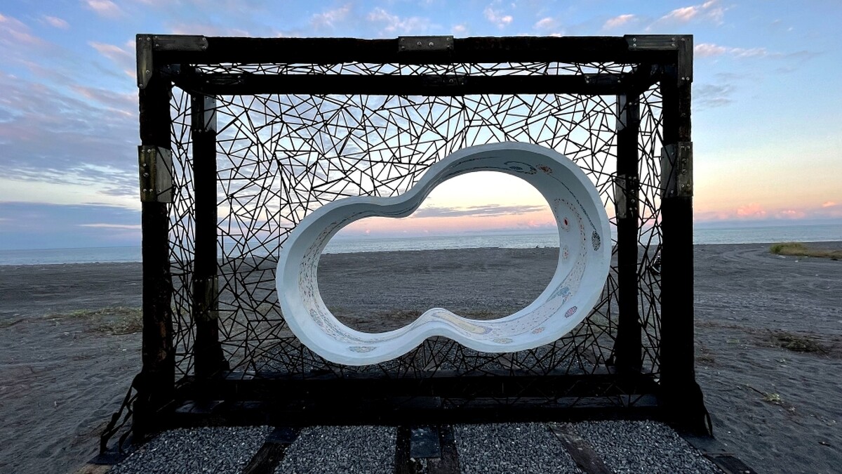 「方圓之間」，位於金崙海灘