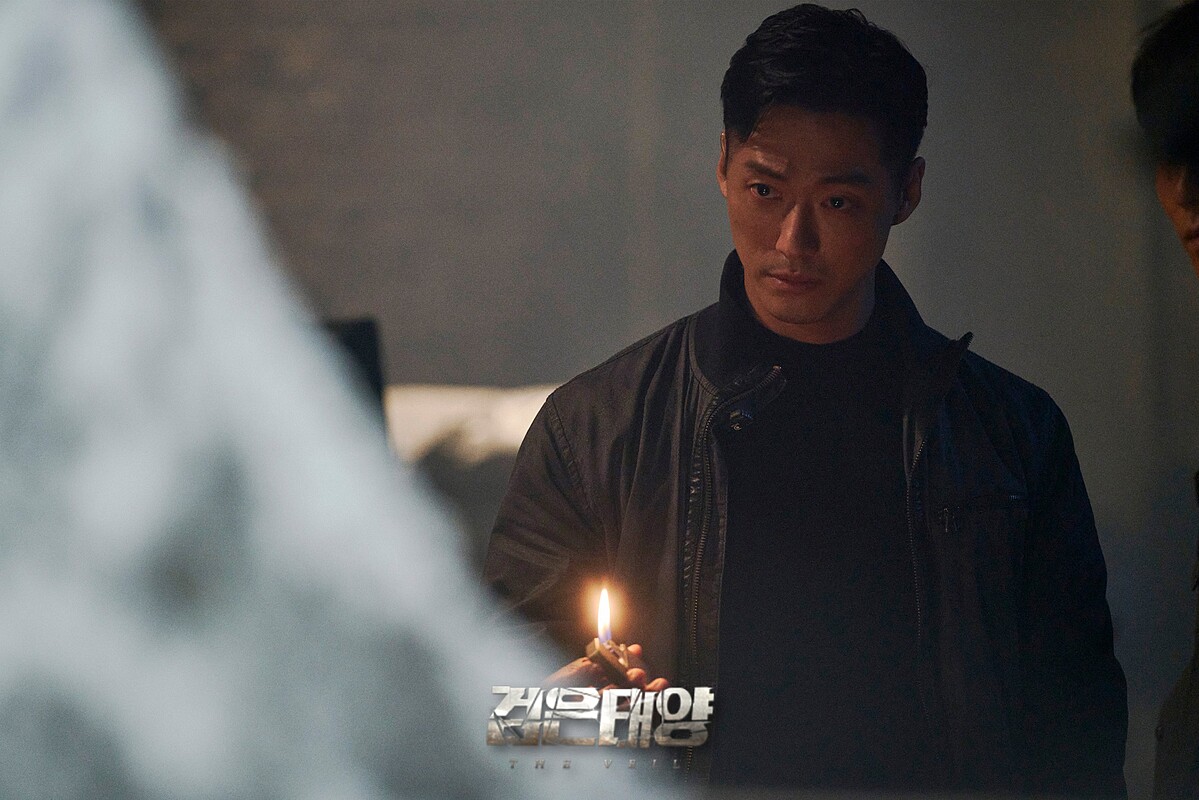  南宮珉 為新戲《黑色太陽》操成巨巨令人敬佩