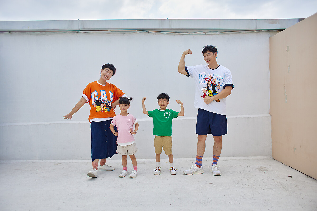 Gap X Popeye聯名T（成人），售價NT$1,299／（孩童），售價NT$799