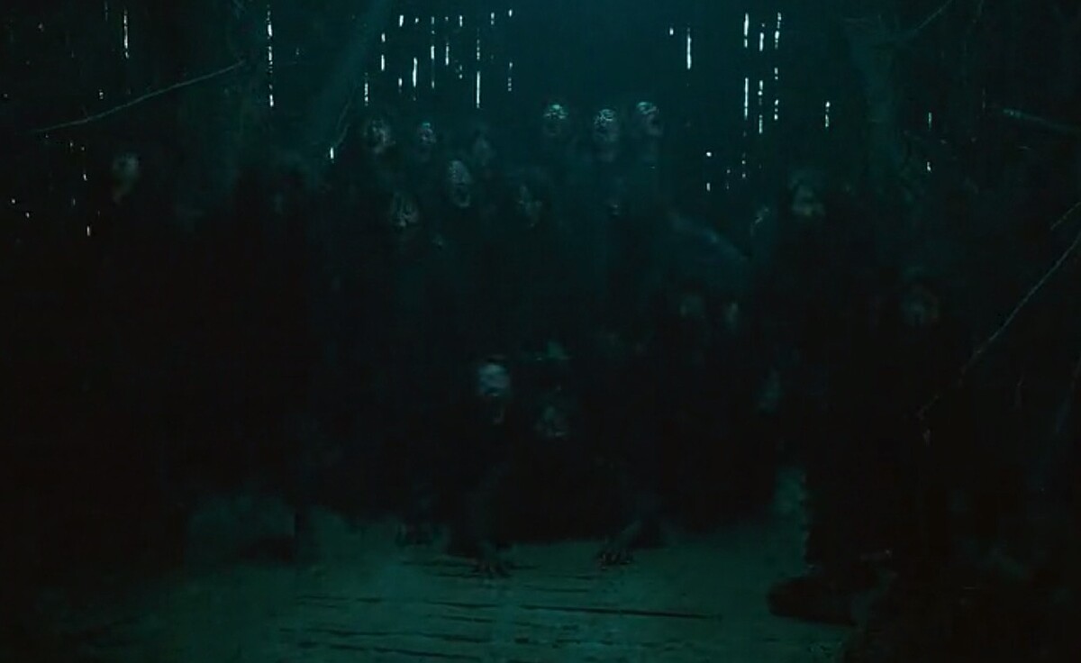 《屍戰朝鮮：雅信傳》雅信用生死草將族人復活