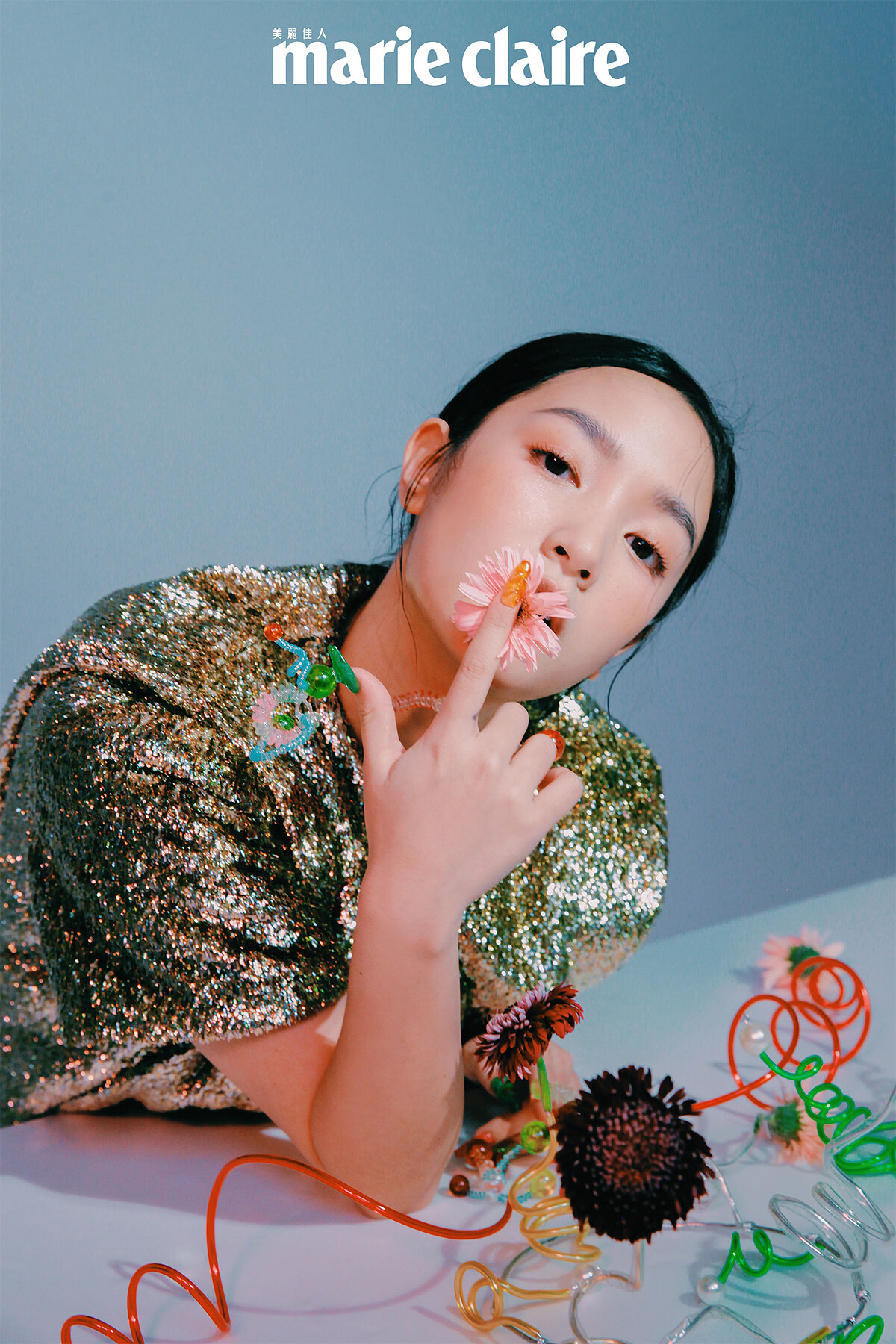 金色洋裝，Louis Vuitton