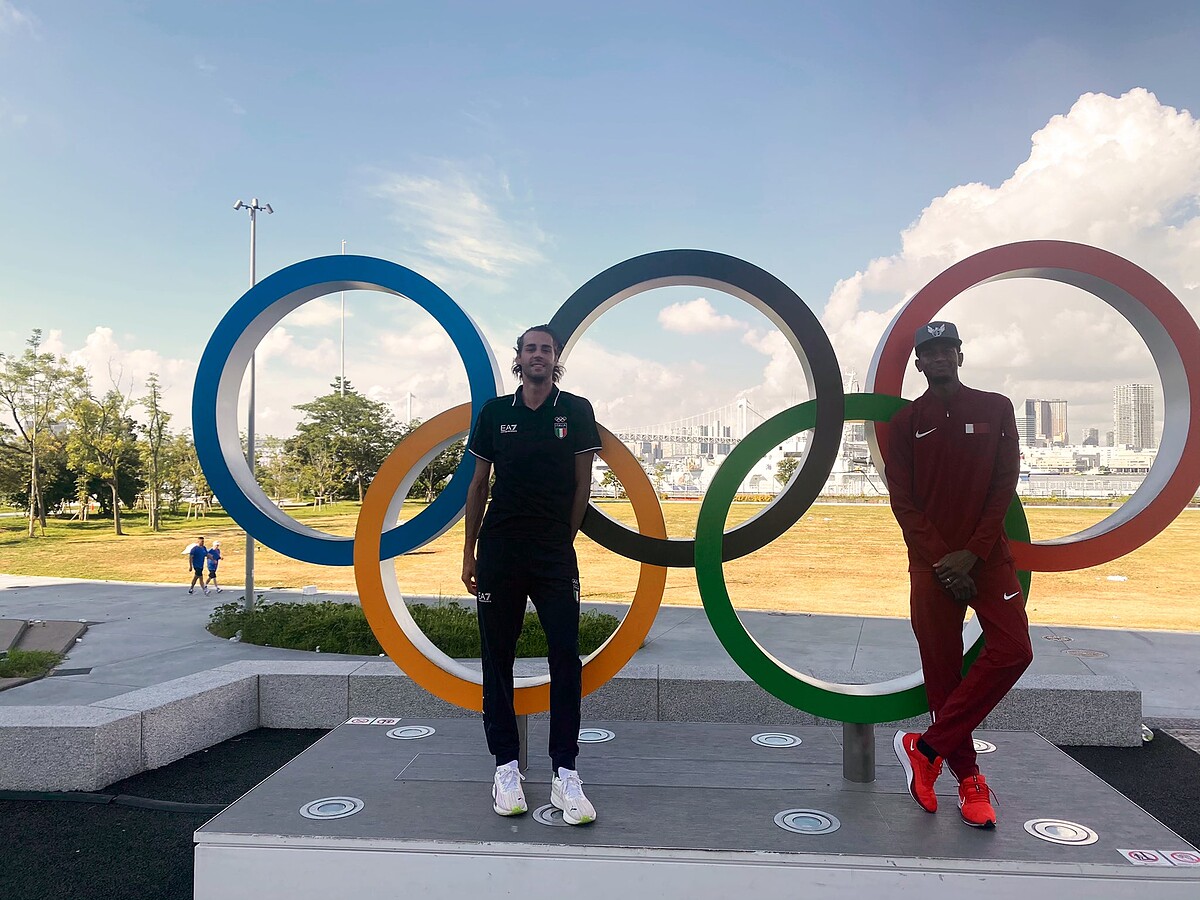 巴爾辛放上與好友坦貝里的合照