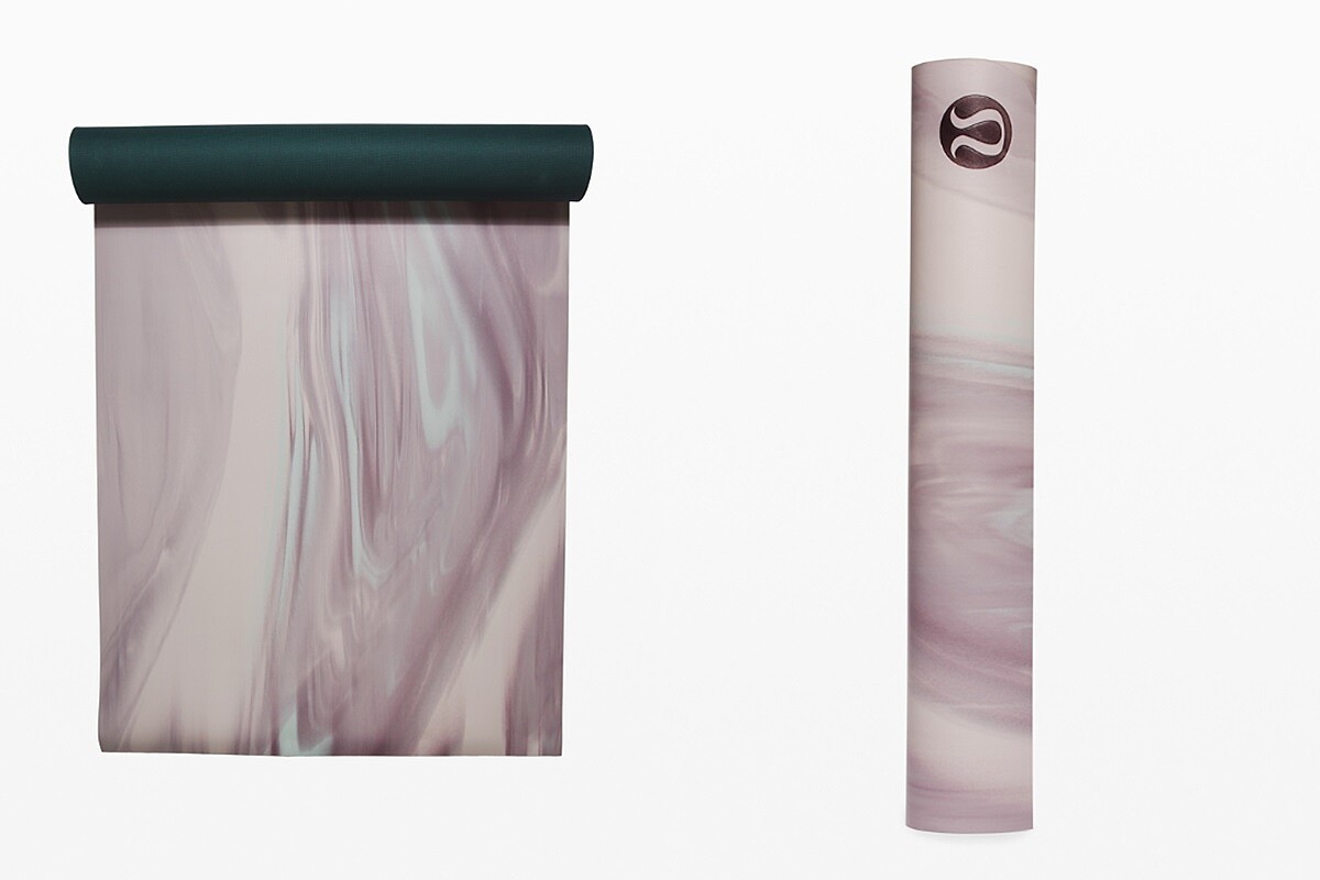 The Reversible Mat雙面瑜珈墊5mm，NT2,880 /3mm，NT1,980/1.5mm，NT1,680