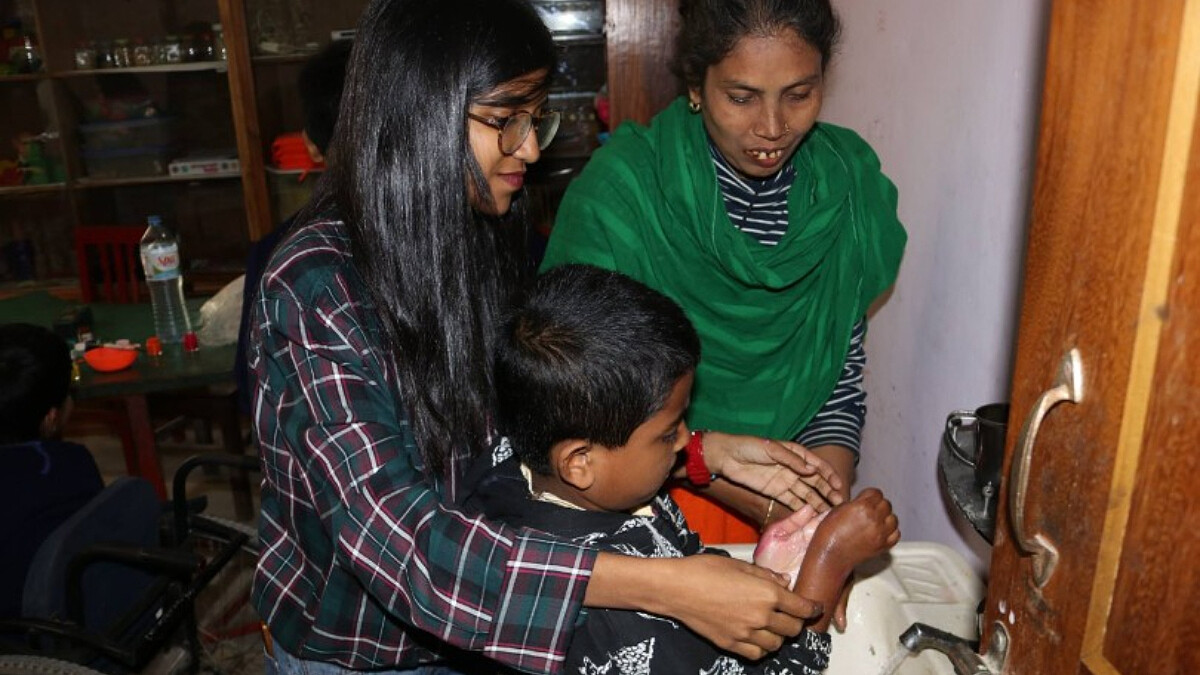 獲選2021《富比士》亞洲傑出青年!19歲喪母而創社運組織,她要讓全世界重視公衛議題