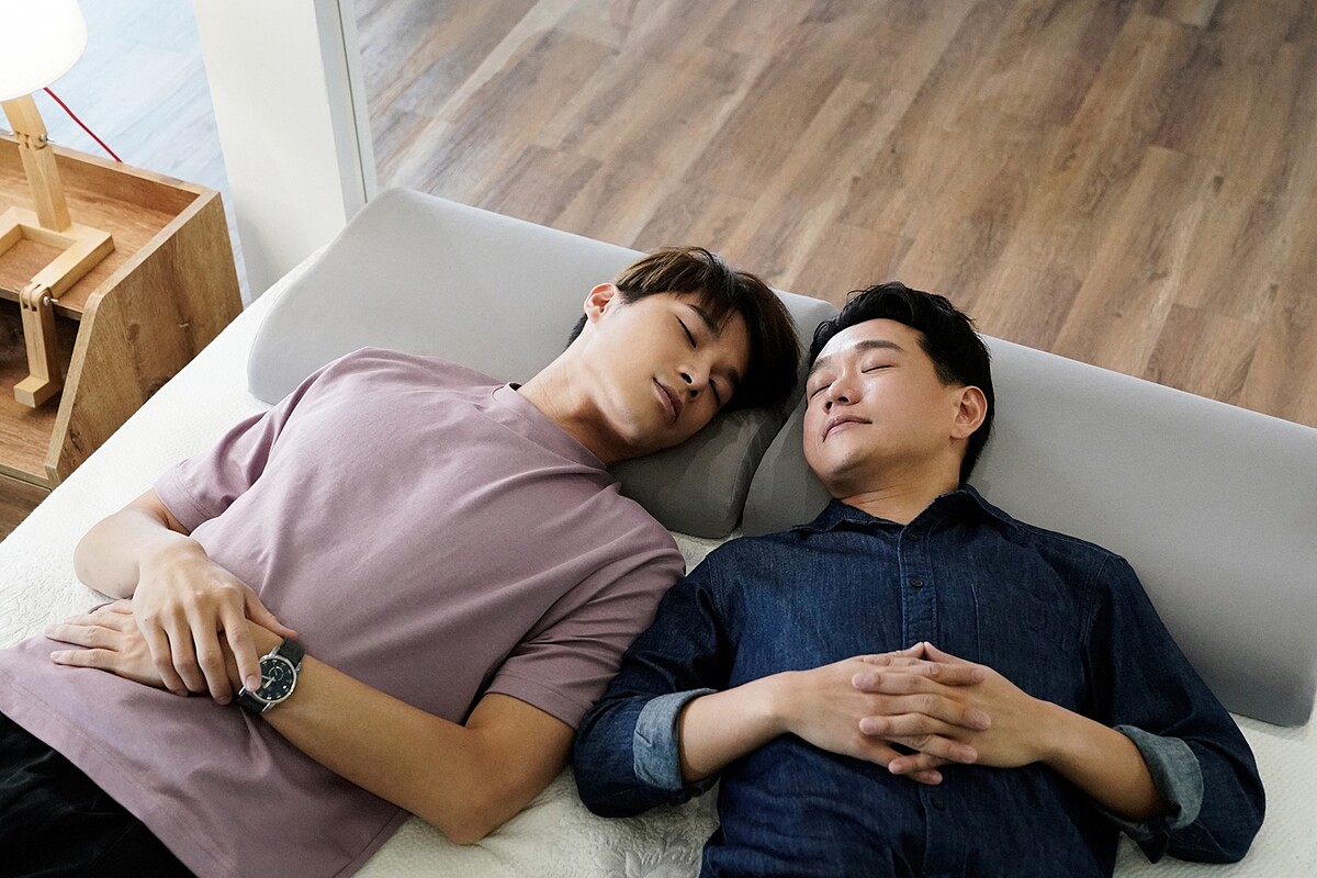  ▲被求婚的嘉明，其實非常擔心父母。（圖／華視、CATCHPLAY提供）