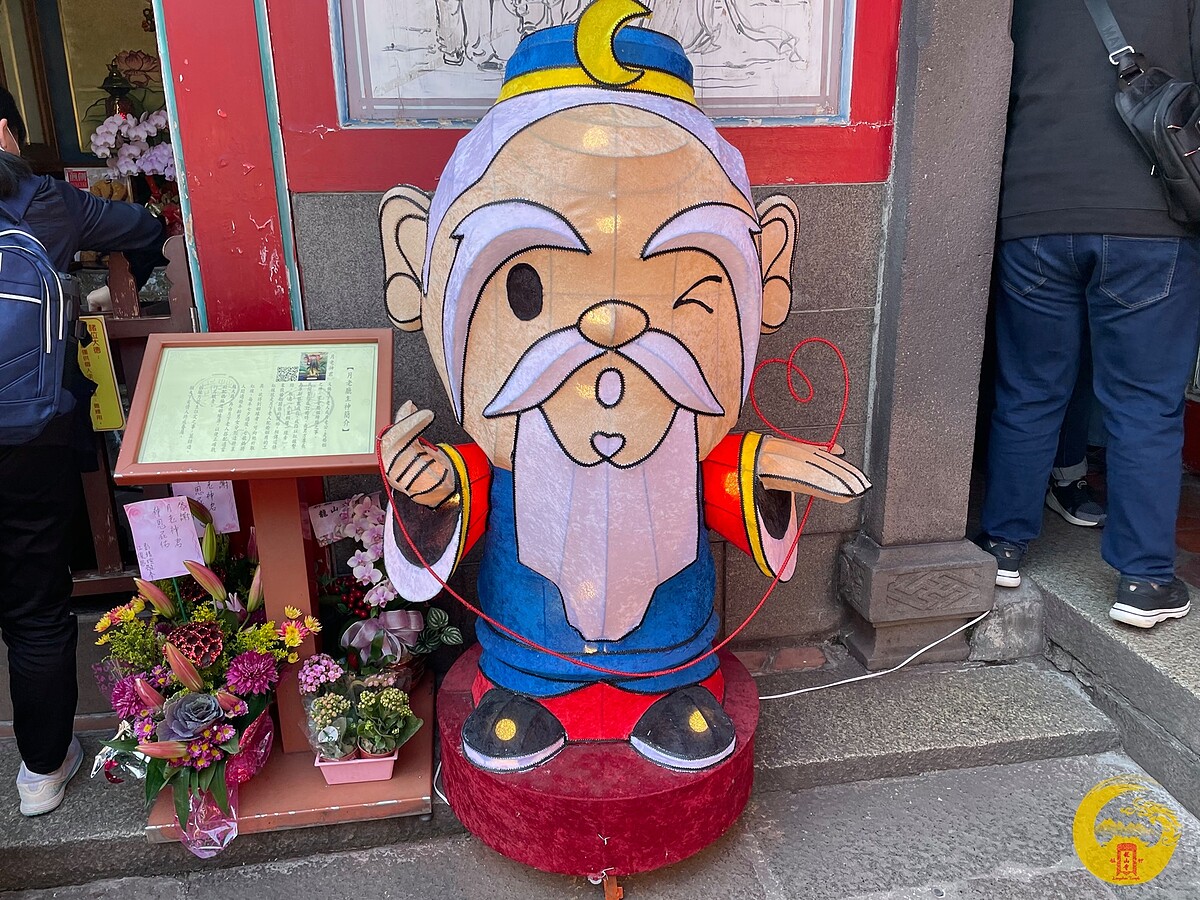 ▲▼不少人認為龍山寺月老相當靈驗。（圖 / 翻攝自財團法人台北市艋舺龍山寺Facebook粉絲專頁）