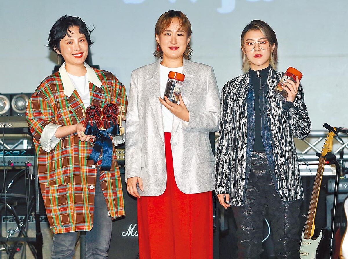 鮮于貞娥曾在2019年來台灣開過演唱會並與魏如萱結識