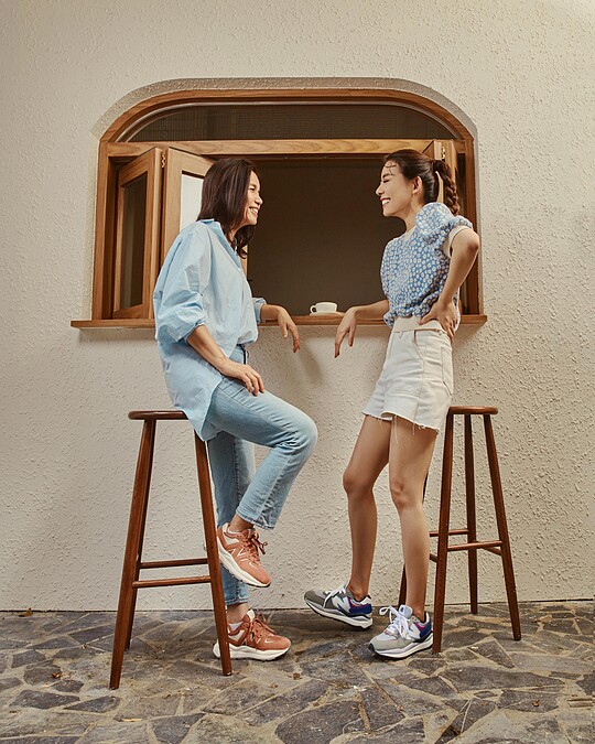 鞋款: 劉芒媽媽穿搭(左) W5740HG1、劉芒穿搭(右) M5740DD1