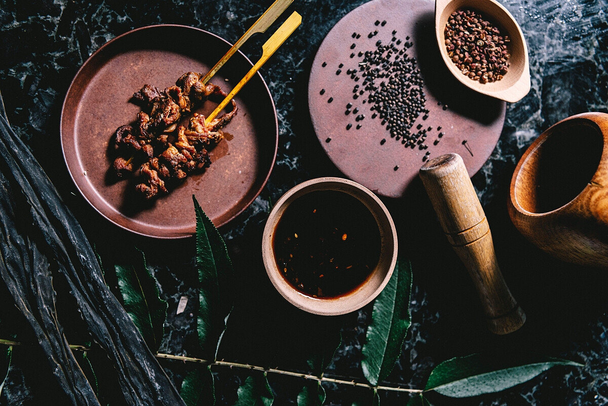 燻烤醬、香料鹽、沙拉醬增添中秋烤肉風味。