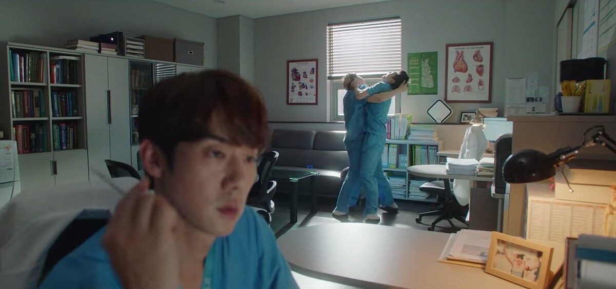 《機智醫生生活2》曹政奭「淘氣翊晙」根本「人間表情包」