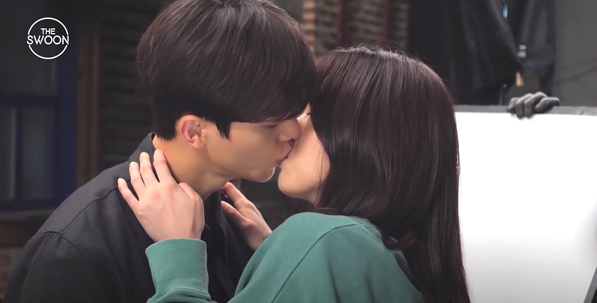 《無法抗拒的他》宋江、韓韶禧 初吻花絮太火熱！