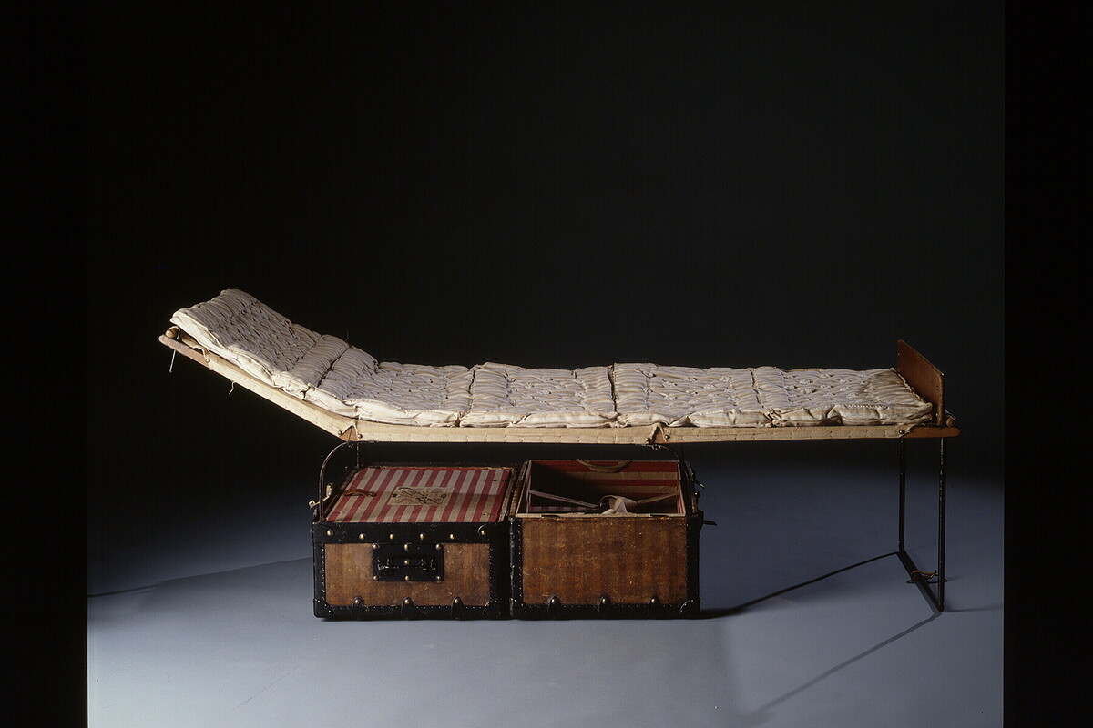 1900 發現剛果探險家 Jean-Baptiste Marchand 的床行李箱