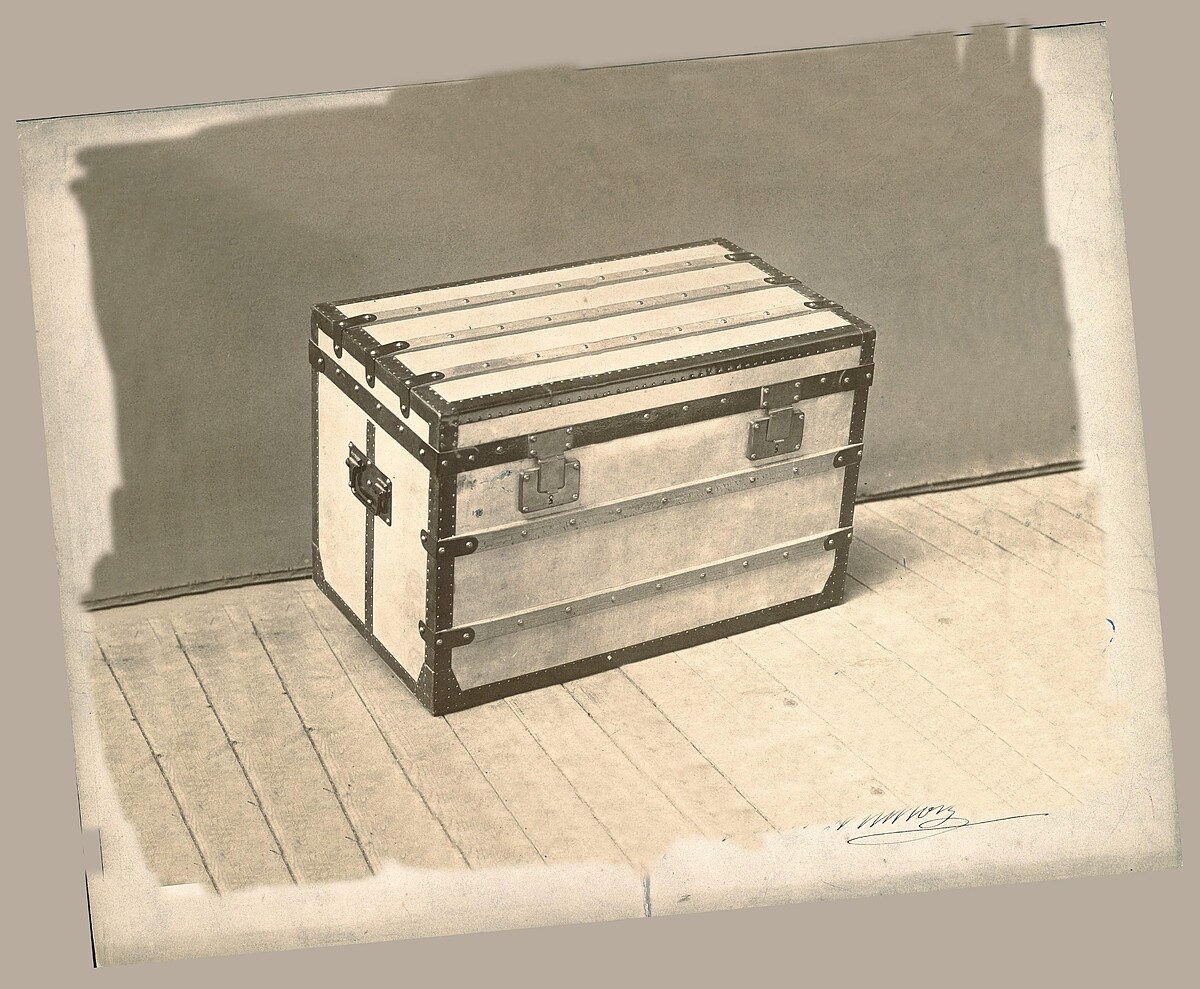 1869 埃及親王訂製用來裝水果的訂製行李箱