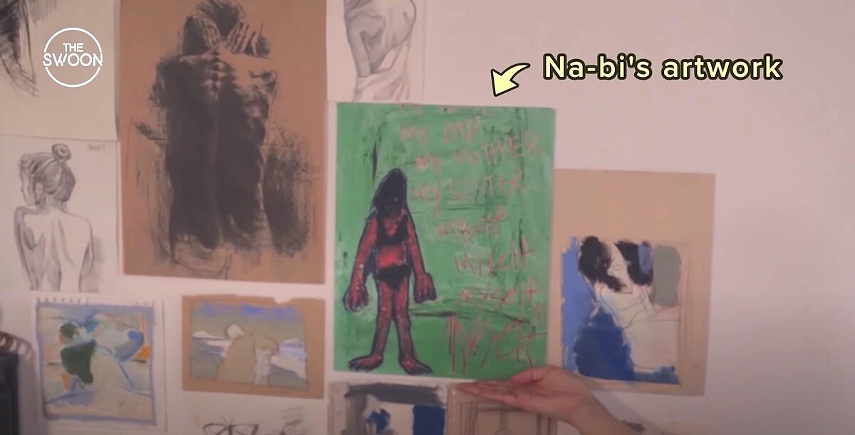 劉娜比 房間牆上畫作有許多是 韓韶禧 親手創作