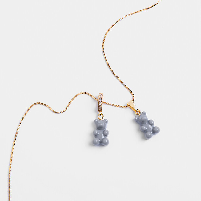 Crystal Haze&ldquo;無尾熊灰&rdquo;懷舊小熊經典款，NT1,680 Crystal Haze&ldquo;無尾熊灰&rdquo;懷舊小熊鋯石款，NT2,080