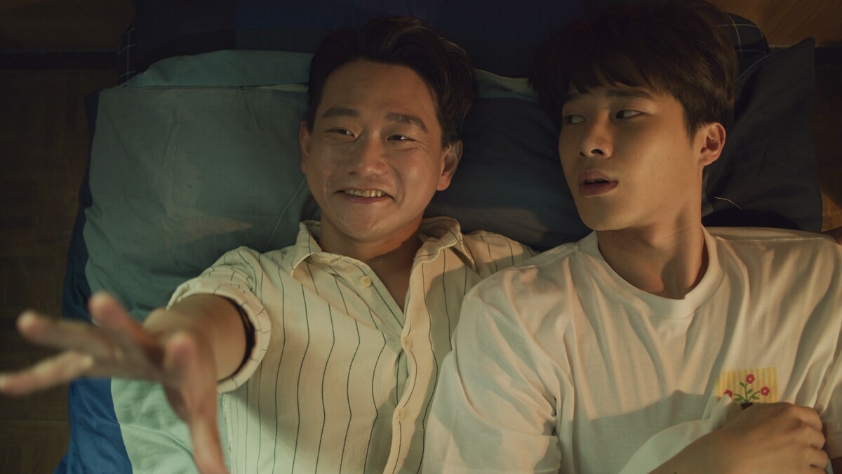 ▲▼宋偉恩為了孝順父母，忍痛和陳家逵談遠距離戀情。（圖／華視、CATCHPLAY提供）