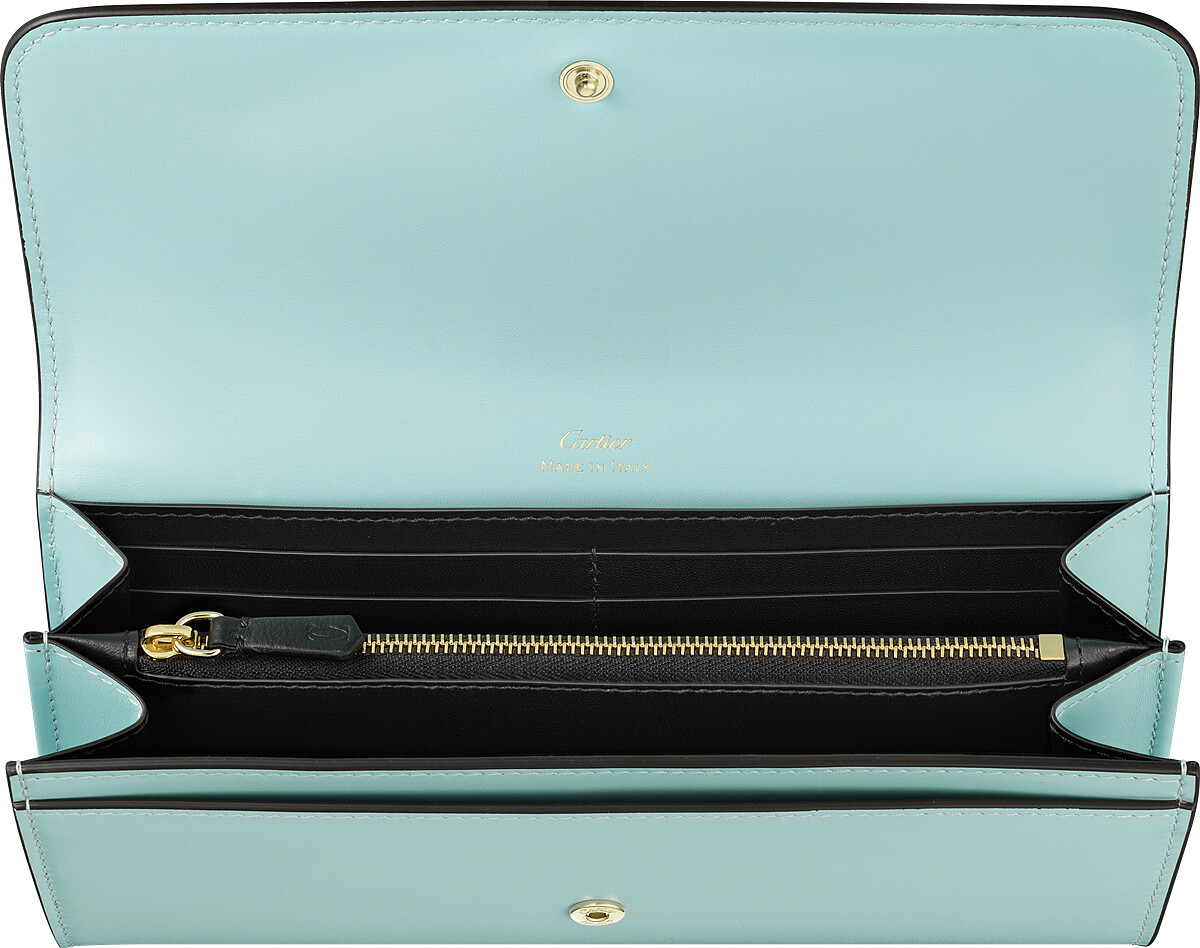 Double C de Cartier長夾 薄荷綠色小牛皮、 金色和薄荷綠色琺瑯飾面 參考價格約NT$ 24,600