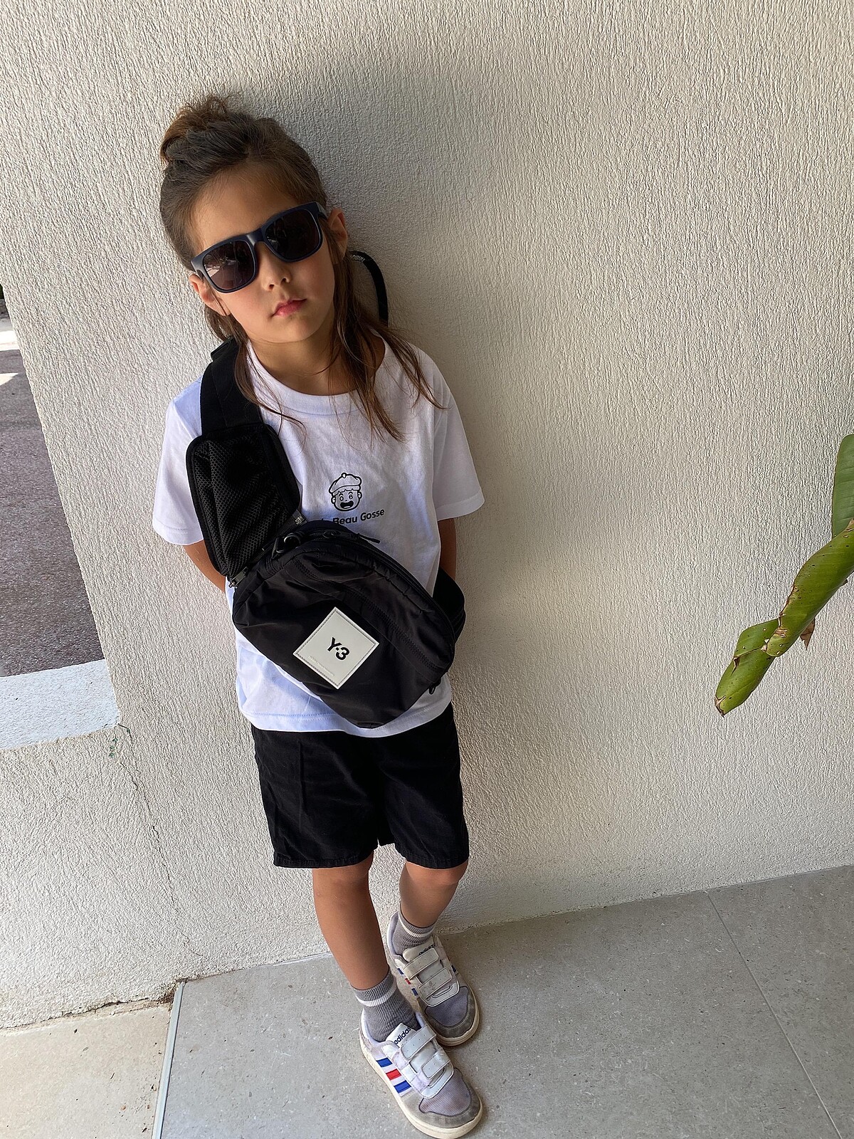 ▲▼阿弟留了一頭長髮，亞歷和亞歷媽覺得要尊重他的喜好。（圖／亞歷媽）